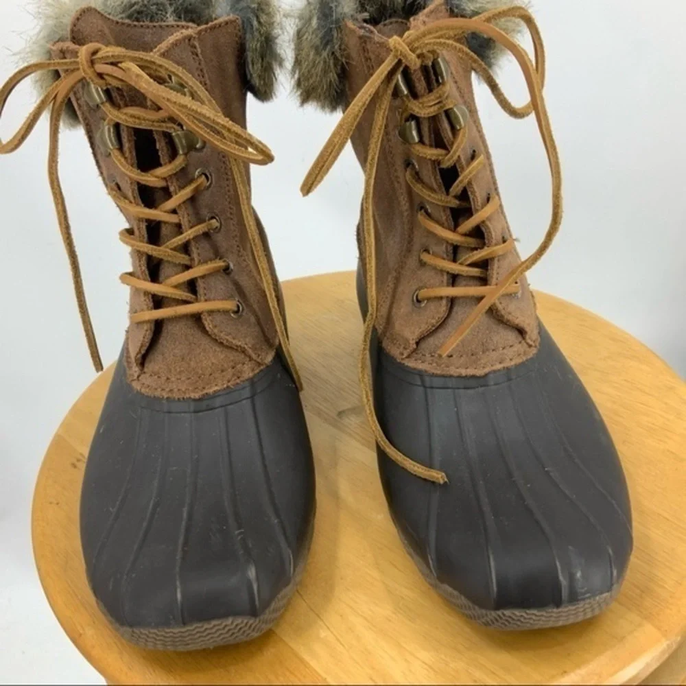 Sperrys faux fur  trimmed rubber duck boot 8.5